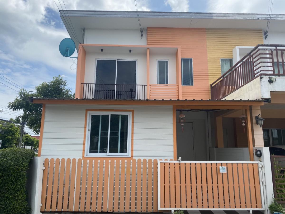 For RentTownhomeKaset Nawamin,Ladplakao : Townhome for rent, good location in Kaset-Nawamin area📍The Connect 9 Kaset-Nawamin, fully furnished, ready to move in 🏡🎄❄️