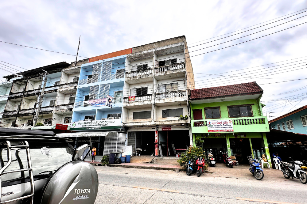 For SaleShop HouseMin Buri, Romklao : Commercial building, Keha, Romklao, on the roadside, 3.5 floors