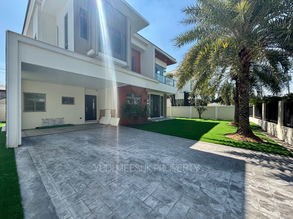 For RentHouseLadkrabang, Suwannaphum Airport : Luxury house for rent, next to shopping mall, near Suvarnabhumi Airport