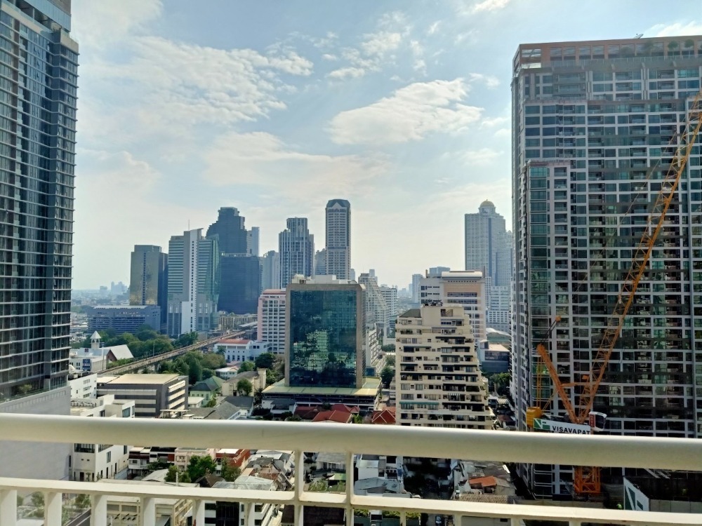 ให้เช่าคอนโดสาทร นราธิวาส : For rent Life @Sathorn Condo Fully furnished (S15-5268)