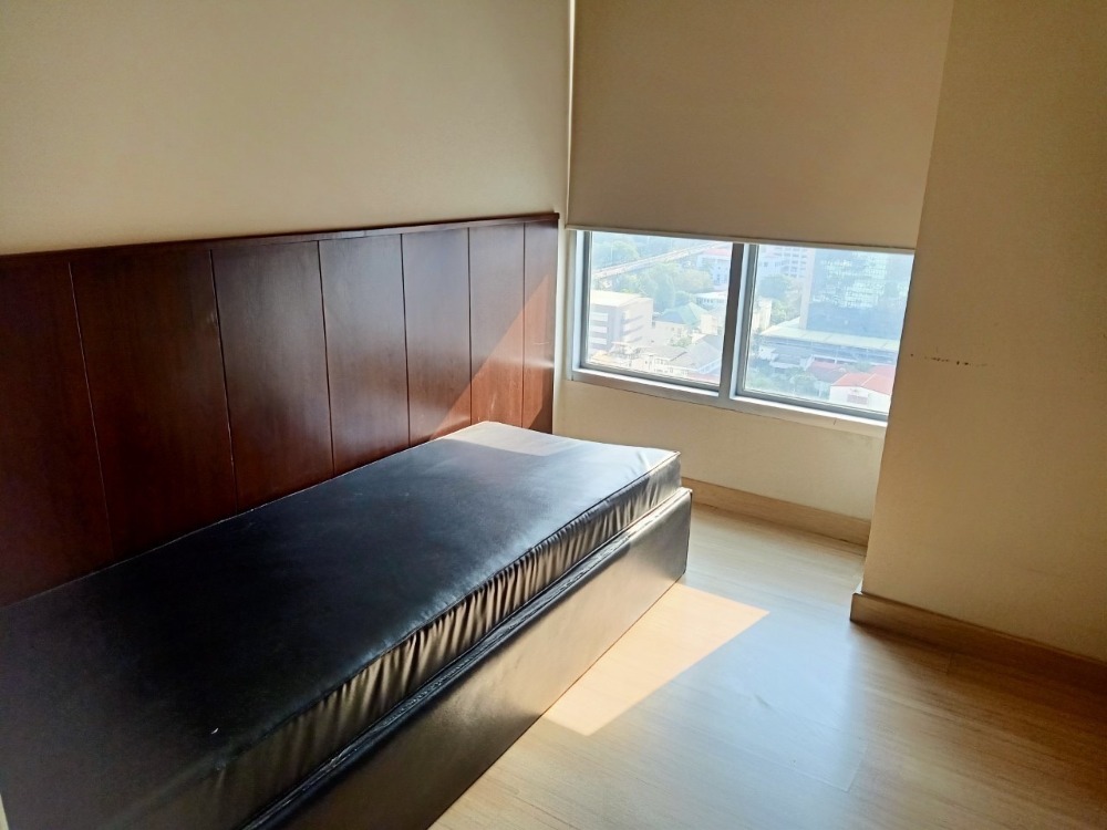 ให้เช่าคอนโดสาทร นราธิวาส : For rent Life @Sathorn Condo Fully furnished (S15-5268)