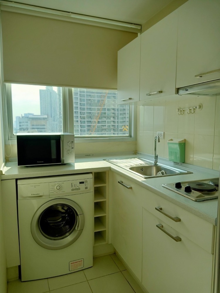 ให้เช่าคอนโดสาทร นราธิวาส : For rent Life @Sathorn Condo Fully furnished (S15-5268)