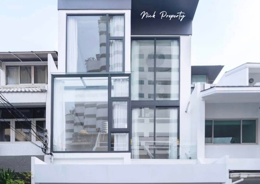 ขายทาวน์โฮมสุขุมวิท อโศก ทองหล่อ : Townhome Premium location Sukhumvit - Asoke : ทาวน์โฮม 3 ชั้น ตกแต่งสวย พร้อมอยู่ ใจกลางเมือง ทำเลอโศก ซอยสุขุมวิท 15 ทำเลโคตรทอง ของคนกรุง ราคาสุดพิเศษ