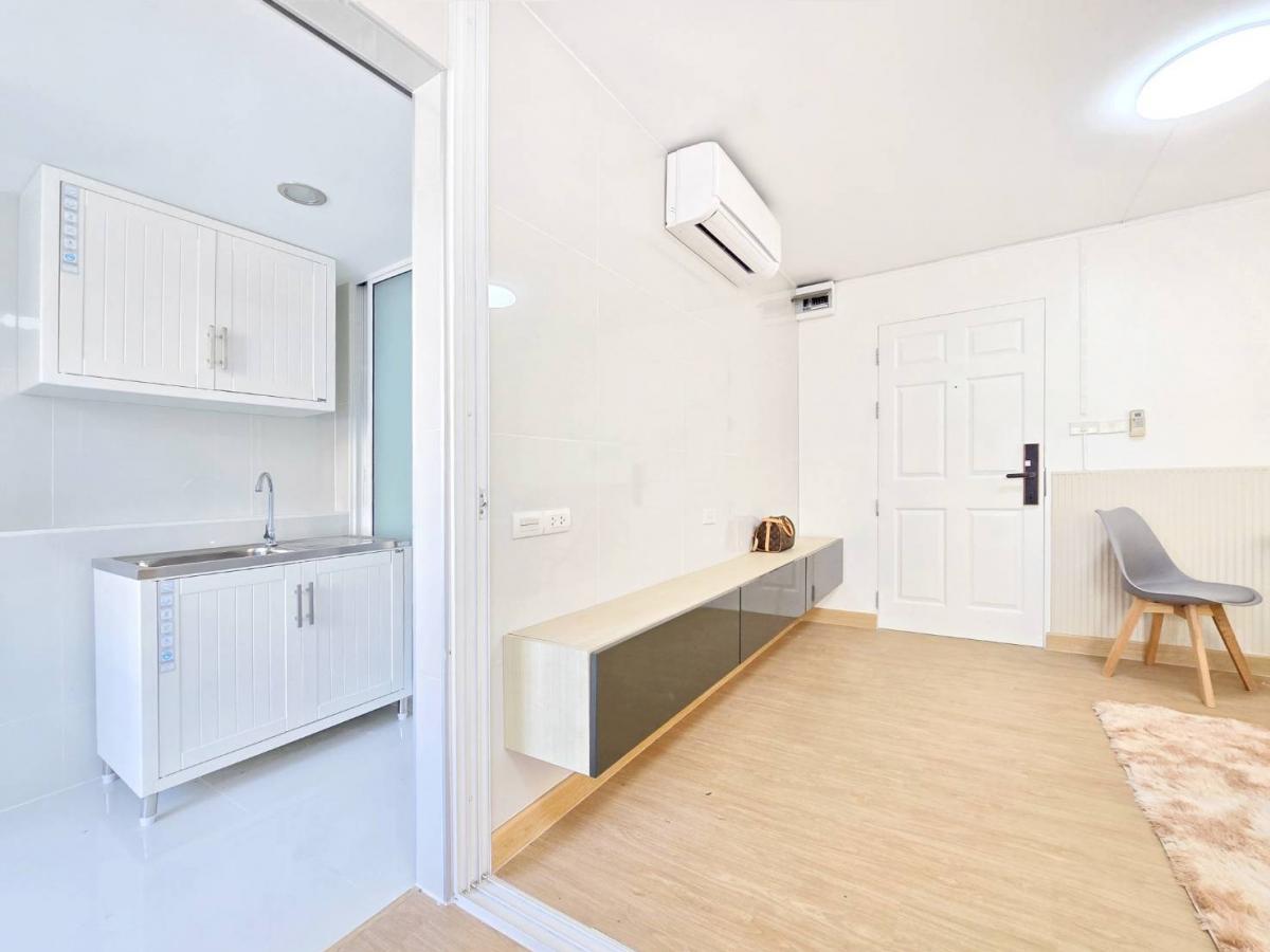 ขายคอนโดลาดพร้าว101 แฮปปี้แลนด์ : ห้องนี้..สวยคลีนม๊ากกกกก🥰🥰🥰“ห้องมุม วิวโล่ง ฟีลคาเฟ่🪴 ใกล้เดอะมอลล์บางกะปิ เดินไปรถไฟฟ้าก็ได้!” ✅️ ต้องนี่เลย! ลุมพินี เซ็นเตอร์ ลาดพร้าว 111✨️✨️