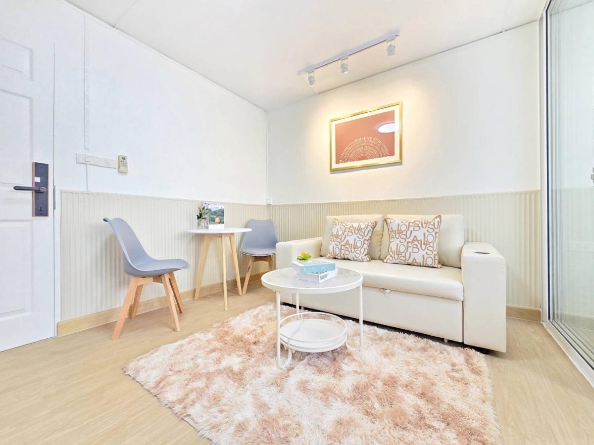 ขายคอนโดลาดพร้าว101 แฮปปี้แลนด์ : ห้องนี้..สวยคลีนม๊ากกกกก🥰🥰🥰“ห้องมุม วิวโล่ง ฟีลคาเฟ่🪴 ใกล้เดอะมอลล์บางกะปิ เดินไปรถไฟฟ้าก็ได้!” ✅️ ต้องนี่เลย! ลุมพินี เซ็นเตอร์ ลาดพร้าว 111✨️✨️