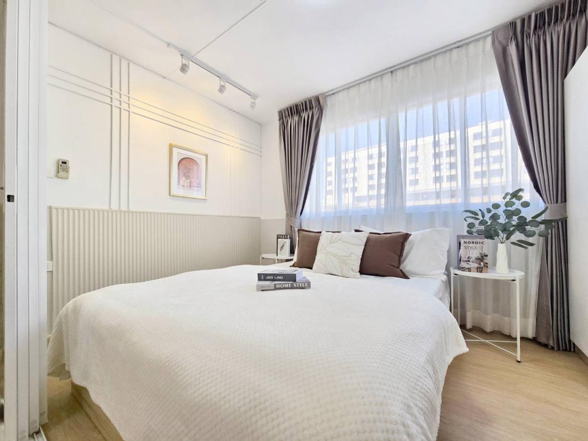 ขายคอนโดลาดพร้าว101 แฮปปี้แลนด์ : ห้องนี้..สวยคลีนม๊ากกกกก🥰🥰🥰“ห้องมุม วิวโล่ง ฟีลคาเฟ่🪴 ใกล้เดอะมอลล์บางกะปิ เดินไปรถไฟฟ้าก็ได้!” ✅️ ต้องนี่เลย! ลุมพินี เซ็นเตอร์ ลาดพร้าว 111✨️✨️