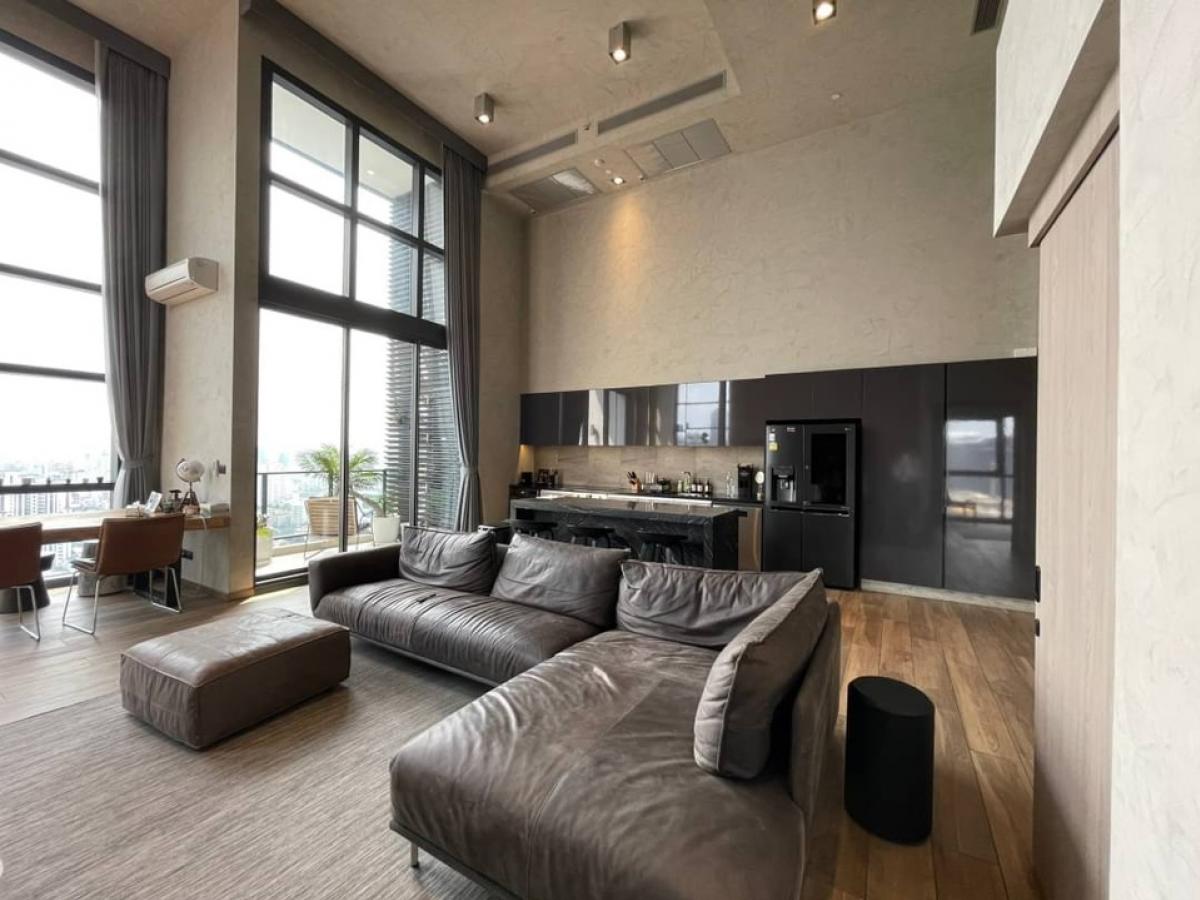 For SaleCondoSukhumvit, Asoke, Thonglor : Luxury Duplex Penthouse in Asoke CBD, 3-Bedroom Spacious Unit at The Lofts Asoke, Prime Central Bangkok Location
