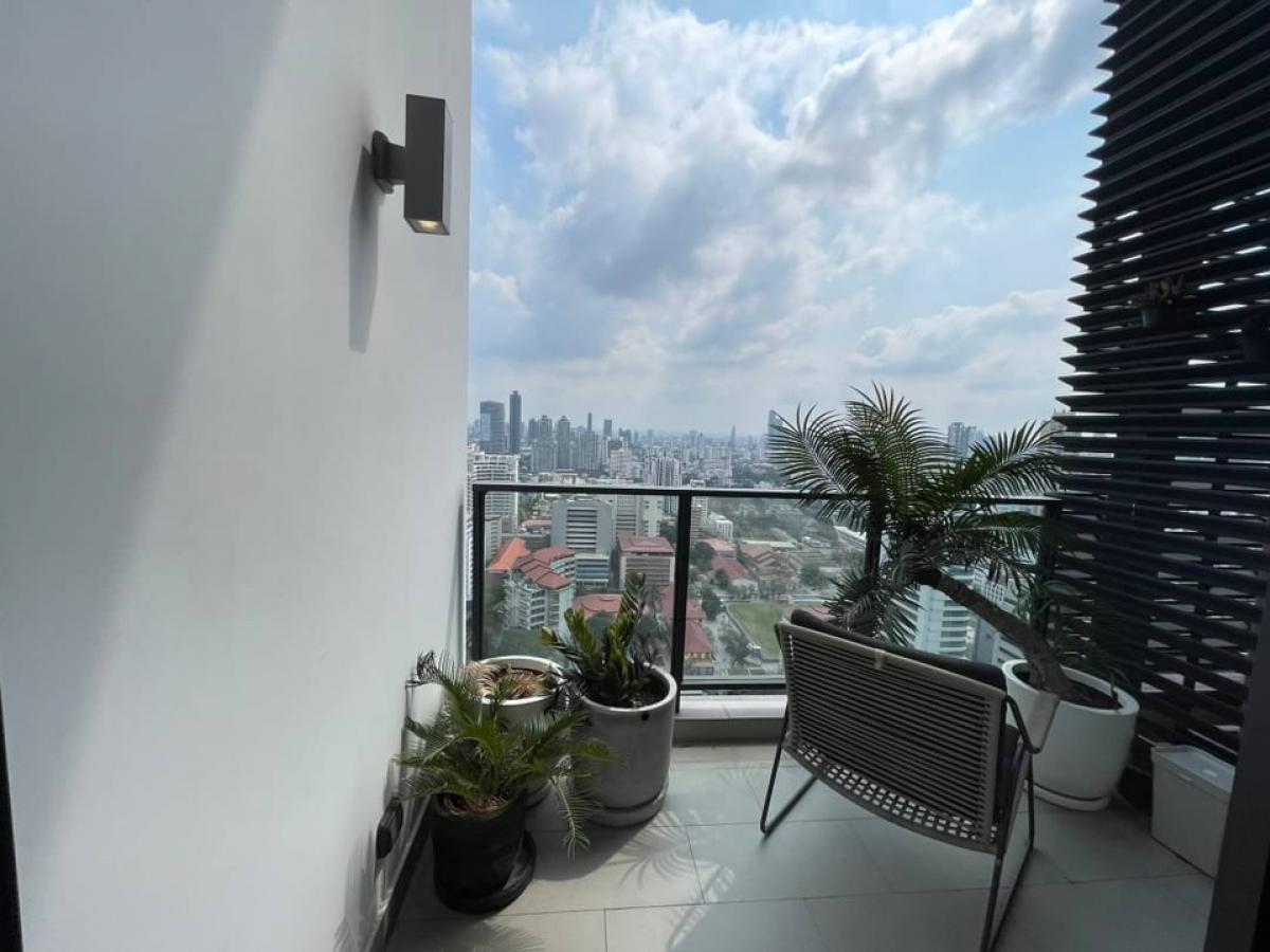 For SaleCondoSukhumvit, Asoke, Thonglor : Luxury Duplex Penthouse in Asoke CBD, 3-Bedroom Spacious Unit at The Lofts Asoke, Prime Central Bangkok Location

