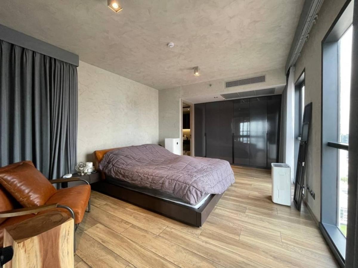 For SaleCondoSukhumvit, Asoke, Thonglor : Luxury Duplex Penthouse in Asoke CBD, 3-Bedroom Spacious Unit at The Lofts Asoke, Prime Central Bangkok Location
