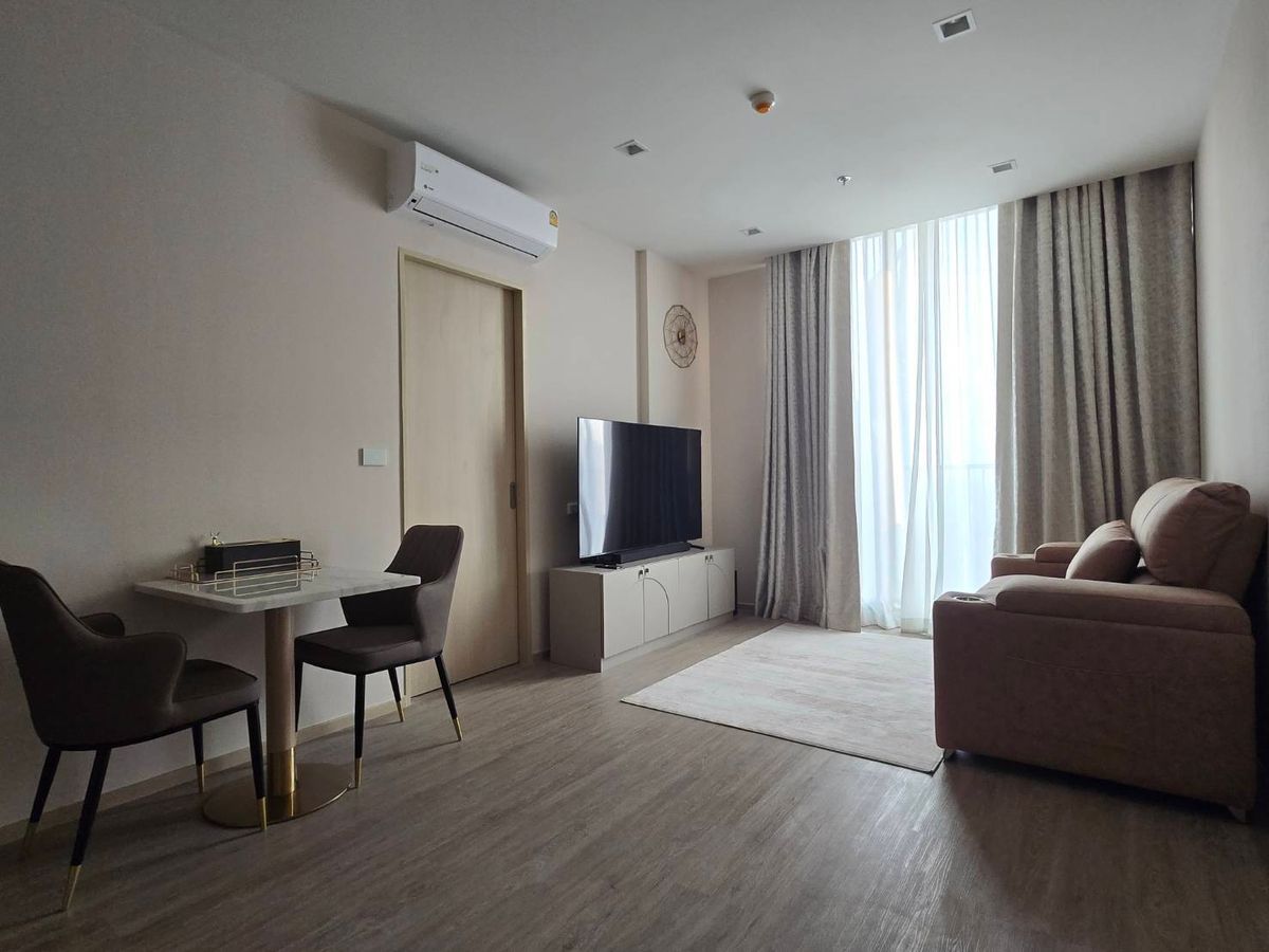 For RentCondoSukhumvit, Asoke, Thonglor : Noble State 39 / Luxury project near BTS Phrom Phong / 2 bedrooms, 2 bathrooms, 58 sq m. Call 0937890899