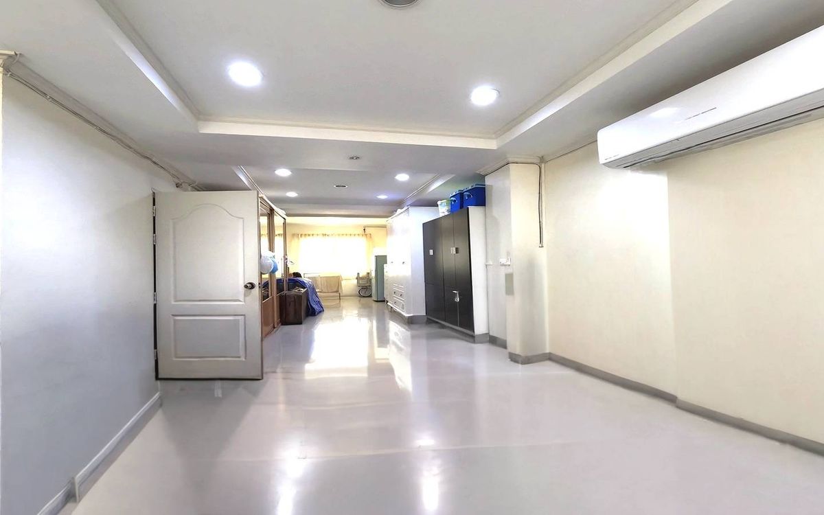 ขายทาวน์โฮมพระราม 3 สาธุประดิษฐ์ : 🏡 ขายทาวน์โฮม หมู่บ้านอรุณพัฒน์ พระราม 3 – สาธุประดิษฐ์ 26.5 ตร.ว. บ้านสวย พร้อมอยู่ ใจกลางเมือง