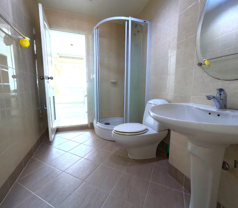 ขายทาวน์โฮมพระราม 3 สาธุประดิษฐ์ : 🏡 ขายทาวน์โฮม หมู่บ้านอรุณพัฒน์ พระราม 3 – สาธุประดิษฐ์ 26.5 ตร.ว. บ้านสวย พร้อมอยู่ ใจกลางเมือง