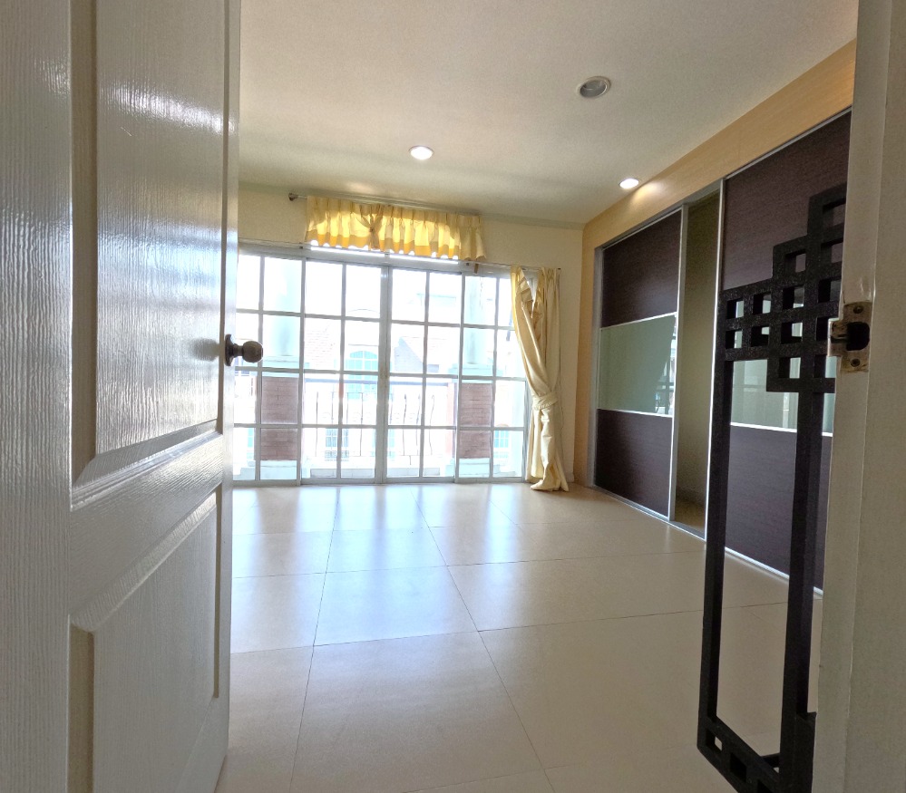 ขายทาวน์โฮมพระราม 3 สาธุประดิษฐ์ : 🏡 ขายทาวน์โฮม หมู่บ้านอรุณพัฒน์ พระราม 3 – สาธุประดิษฐ์ 26.5 ตร.ว. บ้านสวย พร้อมอยู่ ใจกลางเมือง