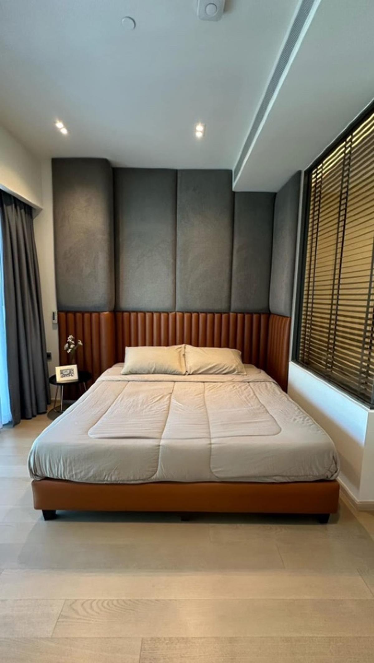 For SaleCondoSukhumvit, Asoke, Thonglor : 📢👇Available for sale December 25, one of the luxury place in Thonglor that very close to BTS and surrounding with many popular restaurants and, super market, coffee shops. Fully furnished.