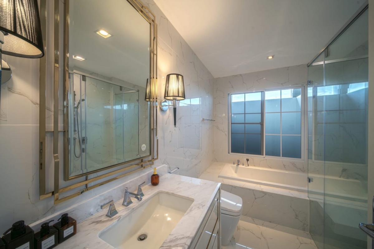 ขายบ้านวิภาวดี ดอนเมือง หลักสี่ : ขายบ้าน นันทวัน รามอินทรา - พหล 50 ขนาด 295 Sq.m 4 bed 4 bath เพียง 30 MB ติดต่อ 086-795-9997 (จิมมี่)