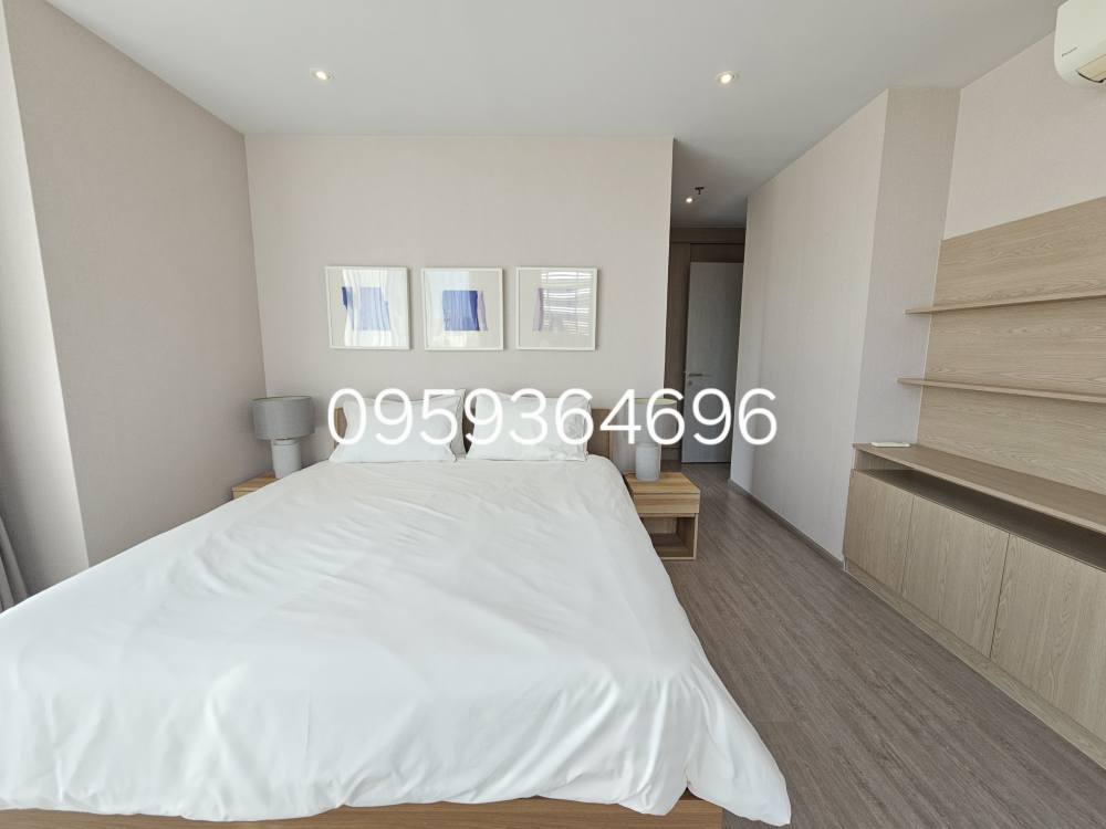 For RentCondoSukhumvit, Asoke, Thonglor : 2 Beds with modern decoration only few steps from BTS Ekkamai