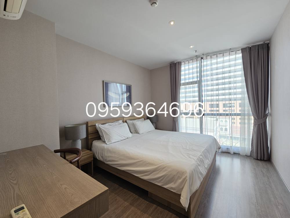 For RentCondoSukhumvit, Asoke, Thonglor : 2 Beds with modern decoration only few steps from BTS Ekkamai