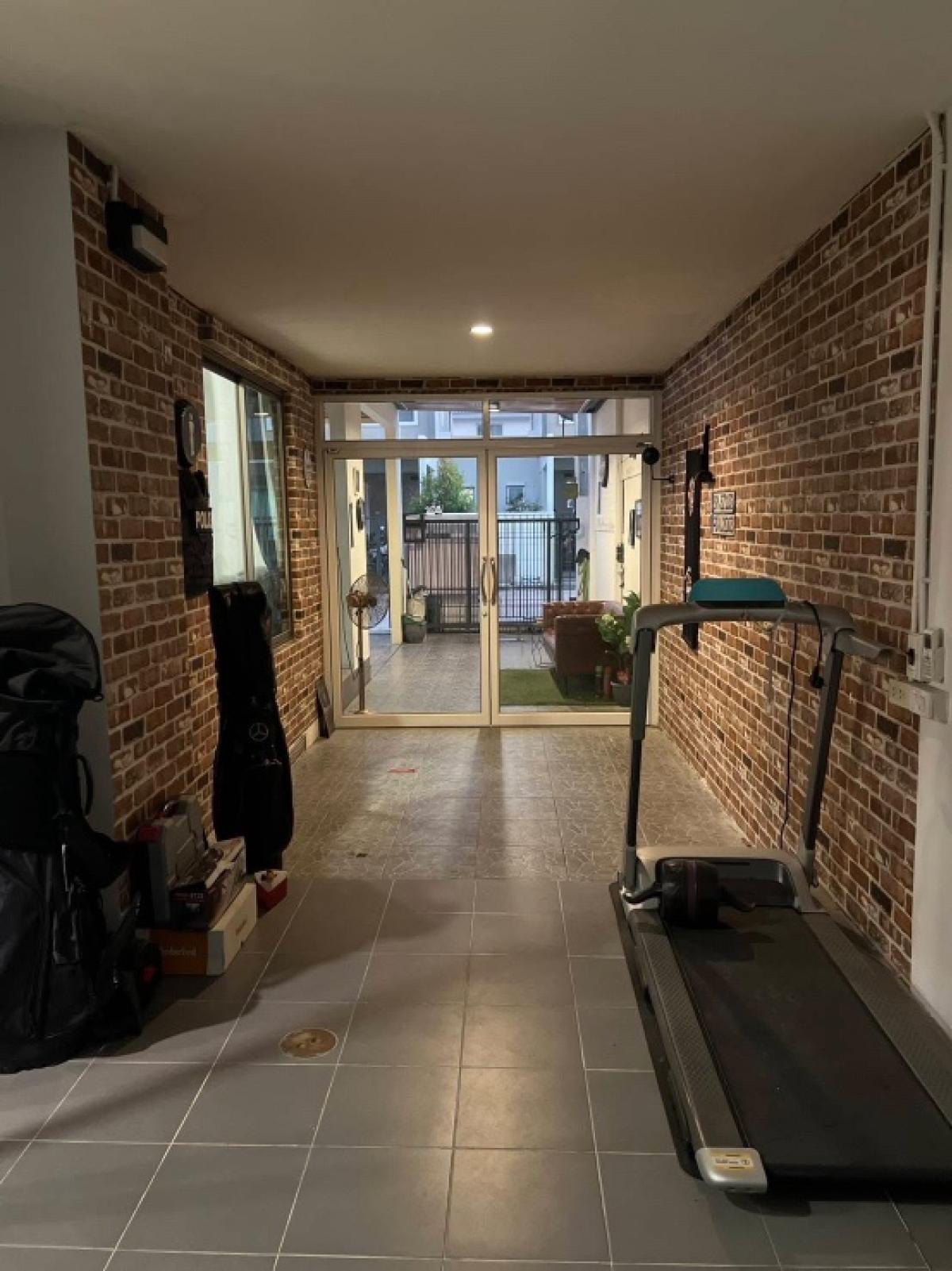 ขายบ้านพัทยา บางแสน ชลบุรี สัตหีบ : Life in the garden