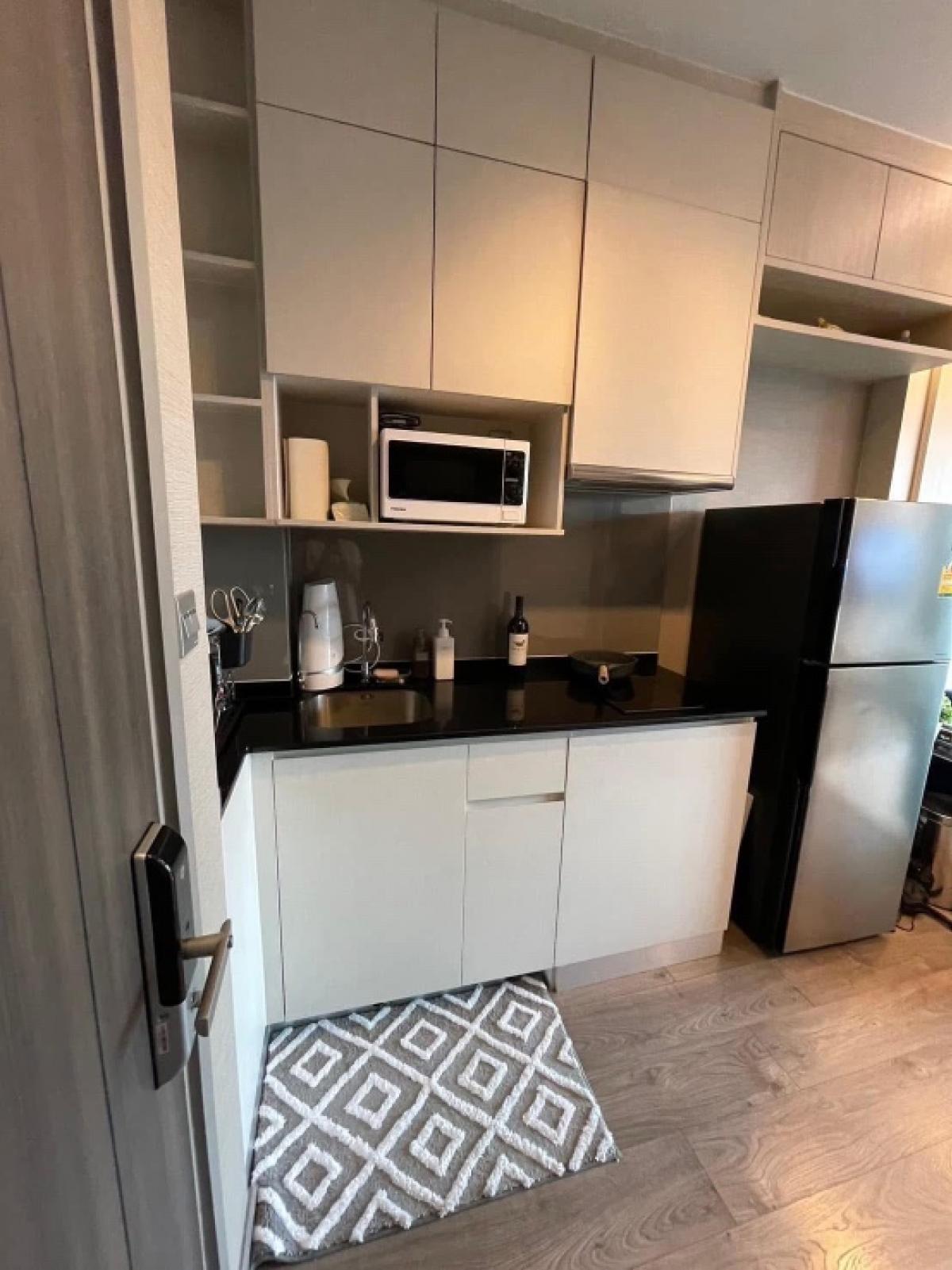 ขายคอนโดลาดพร้าว เซ็นทรัลลาดพร้าว : ขายคอนโด Whizdom Avenue ขนาด 34.76 Sq.m 1 bed 1 bath  เพียง 5.5 MB เท่านั้น !! ติดต่อ 086-795-9997 จิมมี่