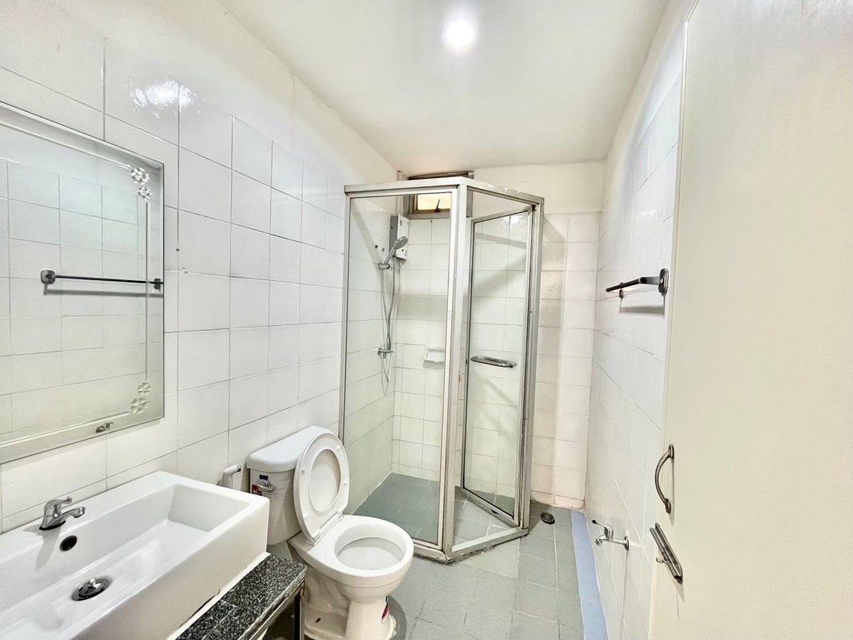 For RentCondoRamkhamhaeng, Hua Mak : Condo for rent, 2 bedrooms, Baan Sukhothai Ramkhamhaeng, ready to move in, near MRT Bang Kapi 📲O97-2161939