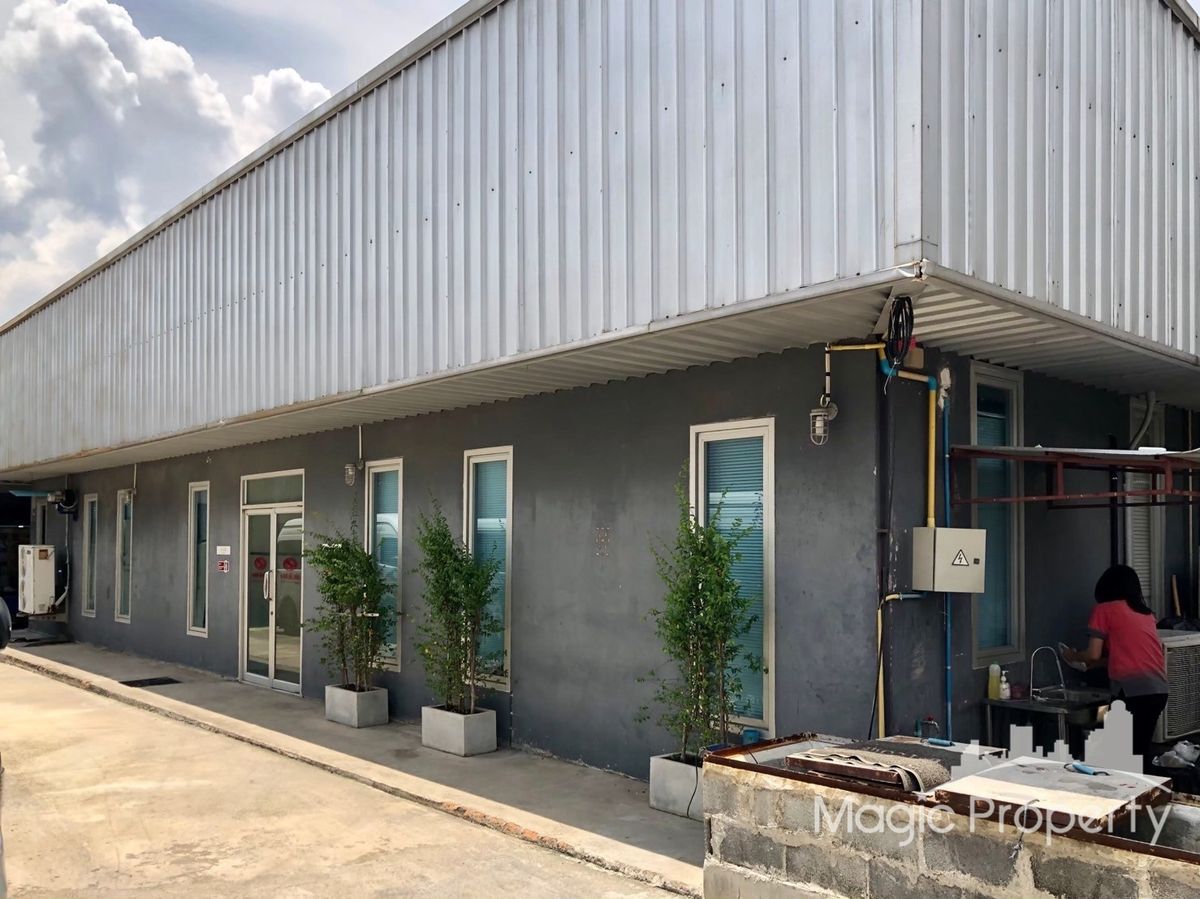 For RentShop HouseOnnut, Udomsuk : Office Building with Warehouse For Rent in Sukhumvit 62, Phra Khanong, Bangkok