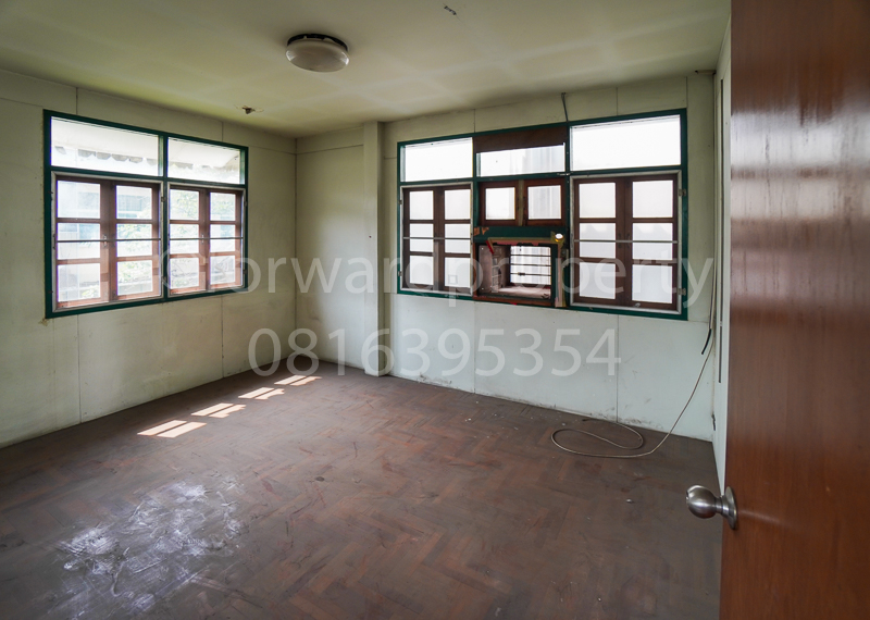 For SaleHouseSiam Paragon ,Chulalongkorn,Samyan : For Sale: 3-Story Detached House in Rama 1, Pathumwan, Near BTS Nation