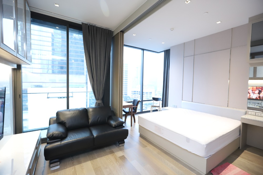 For RentCondoSilom, Saladaeng, Bangrak : (For rent) Ashton Silom 350 m. from BTS Chong Nonsi