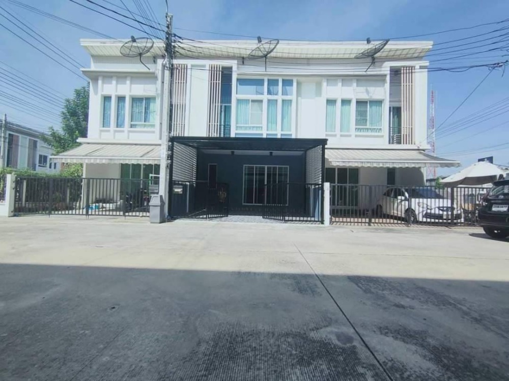 For SaleTownhomeNawamin, Ramindra : Beautiful 2-storey townhouse in a prime location! Pleno Wongwaen-Ramintra project