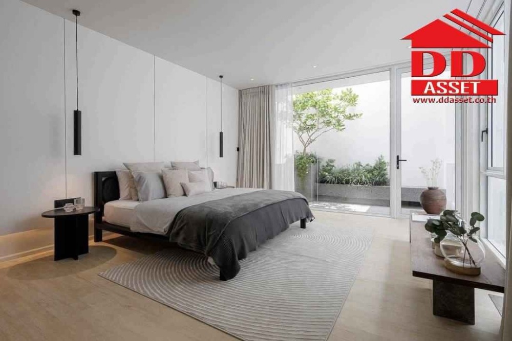 For RentHouseBangna, Bearing, Lasalle : For rent: Luxury house with elevator, can be used as a home office, next to Mega Bangna, code: H8152