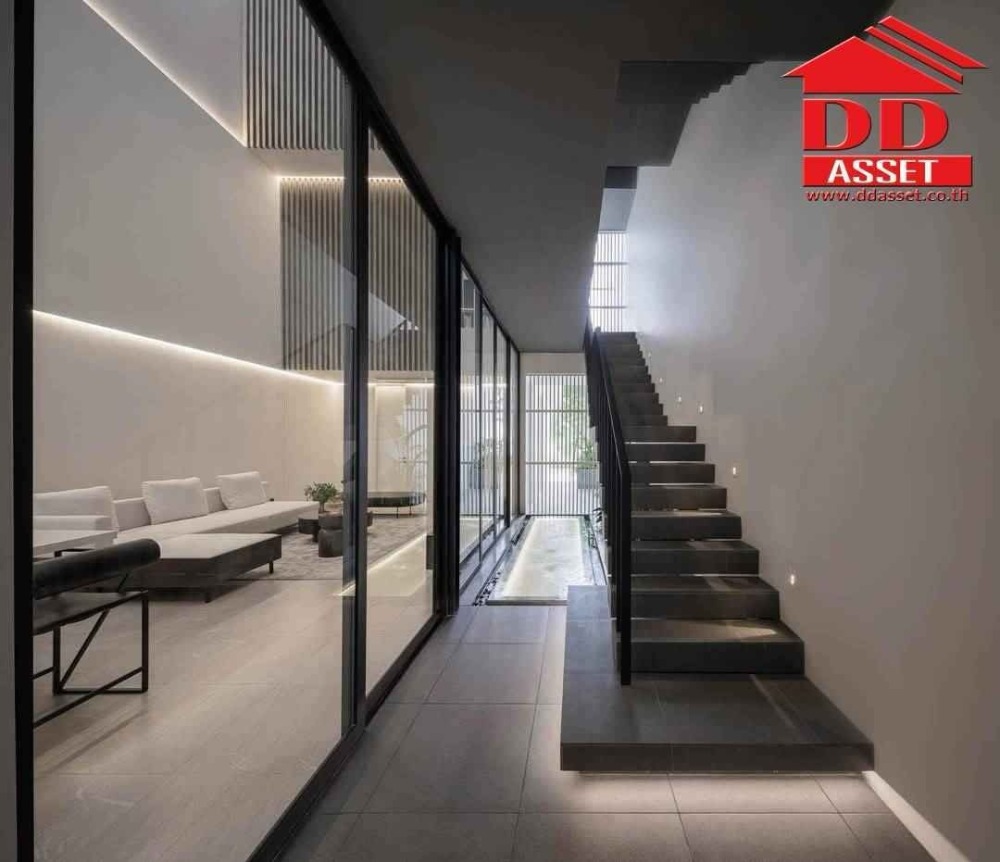 For RentHouseBangna, Bearing, Lasalle : For rent: Luxury house with elevator, can be used as a home office, next to Mega Bangna, code: H8152