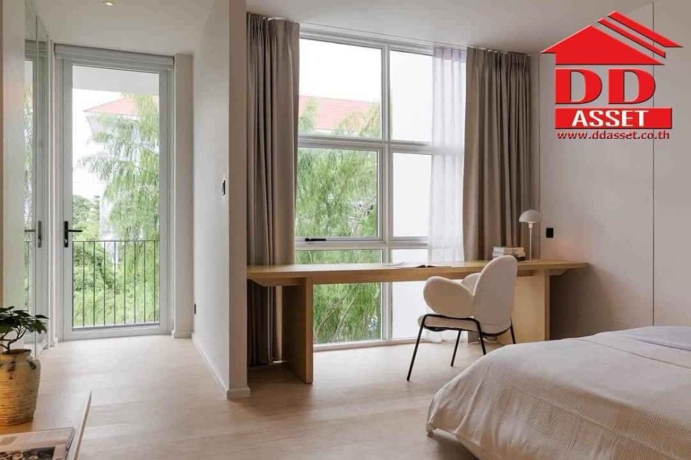 For RentHouseBangna, Bearing, Lasalle : For rent: Luxury house with elevator, can be used as a home office, next to Mega Bangna, code: H8152