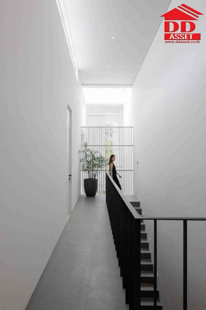 For RentHouseBangna, Bearing, Lasalle : For rent: Luxury house with elevator, can be used as a home office, next to Mega Bangna, code: H8152