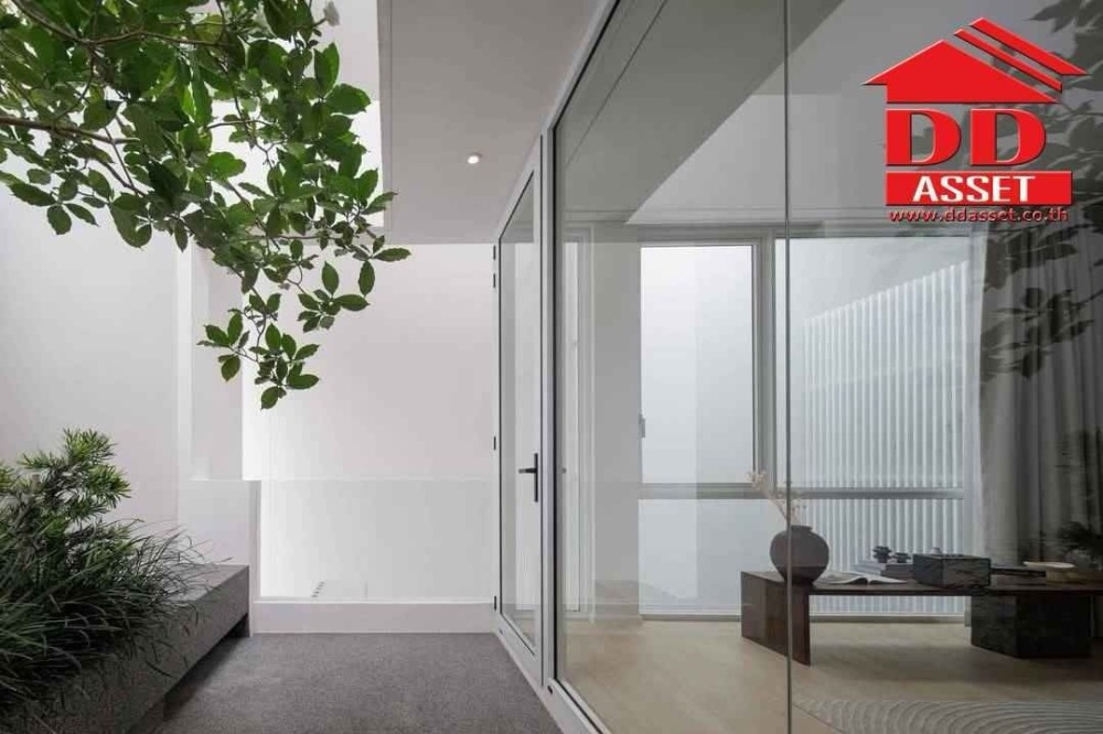 For RentHouseBangna, Bearing, Lasalle : For rent: Luxury house with elevator, can be used as a home office, next to Mega Bangna, code: H8152