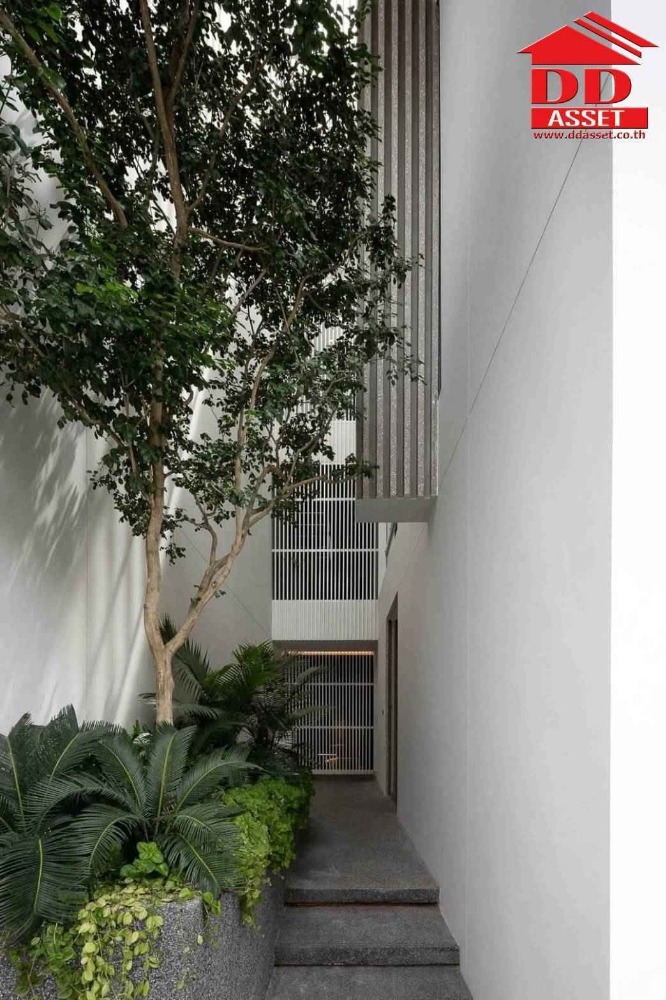 For RentHouseBangna, Bearing, Lasalle : For rent: Luxury house with elevator, can be used as a home office, next to Mega Bangna, code: H8152