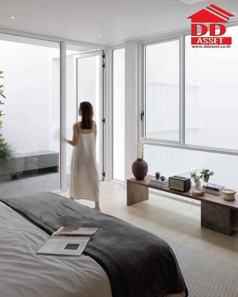 For RentHouseBangna, Bearing, Lasalle : For rent: Luxury house with elevator, can be used as a home office, next to Mega Bangna, code: H8152