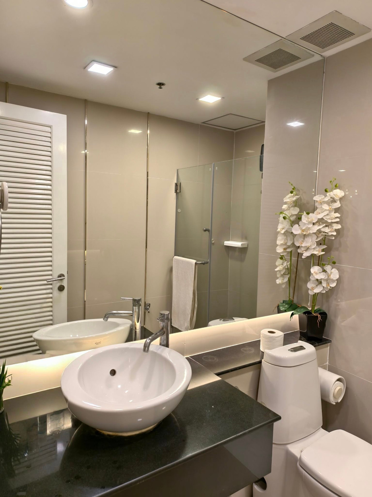 For RentCondoSukhumvit, Asoke, Thonglor : [ULTIMATE CONVENIENCE] Nusasiri Grand @ Sukhumvit 42 🏙️ 12th Floor | Free 5G WiFi & Oven Included! 💎 