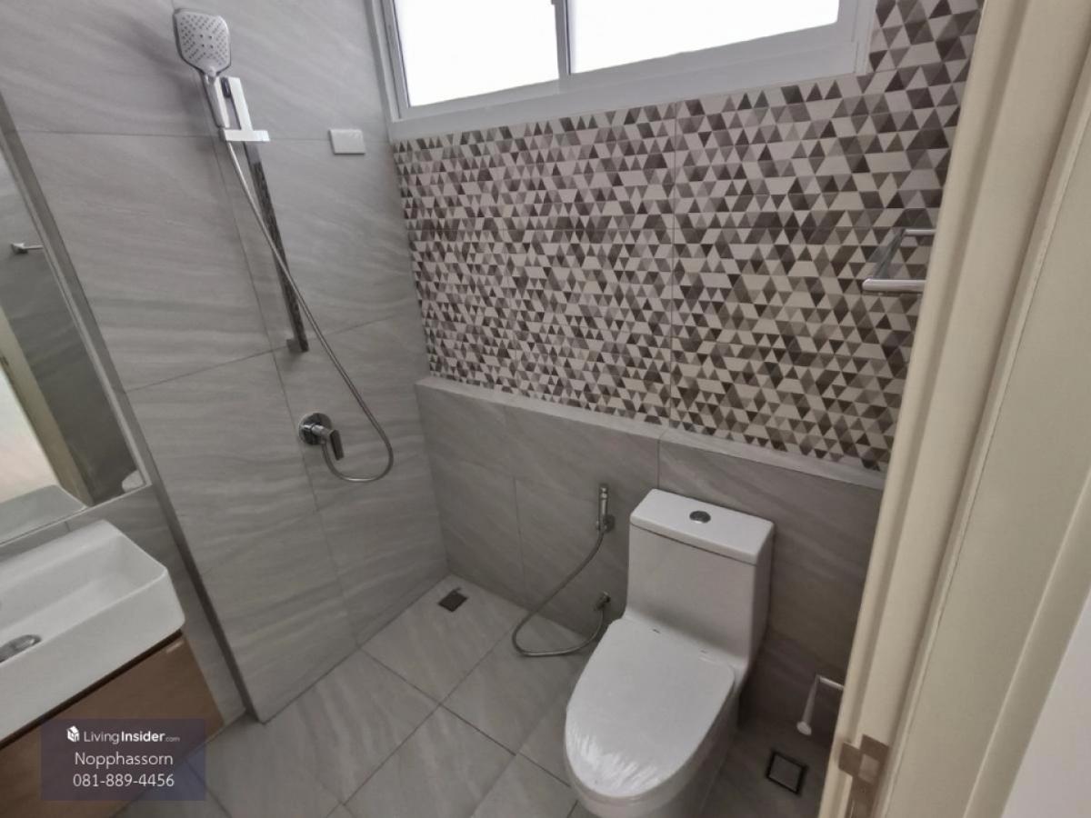 ให้เช่าเกษตร นวมินทร์ ลาดปลาเค้า : เช่าบ้านเดี่ยว ถนนรามอินทรา-เอกมัย เลียบทางด่วนรามอินทรา โครงการเนอวานา แอบโซลูท Nirvana Absolute บ้านหัวมุม ขนาดใหญ่