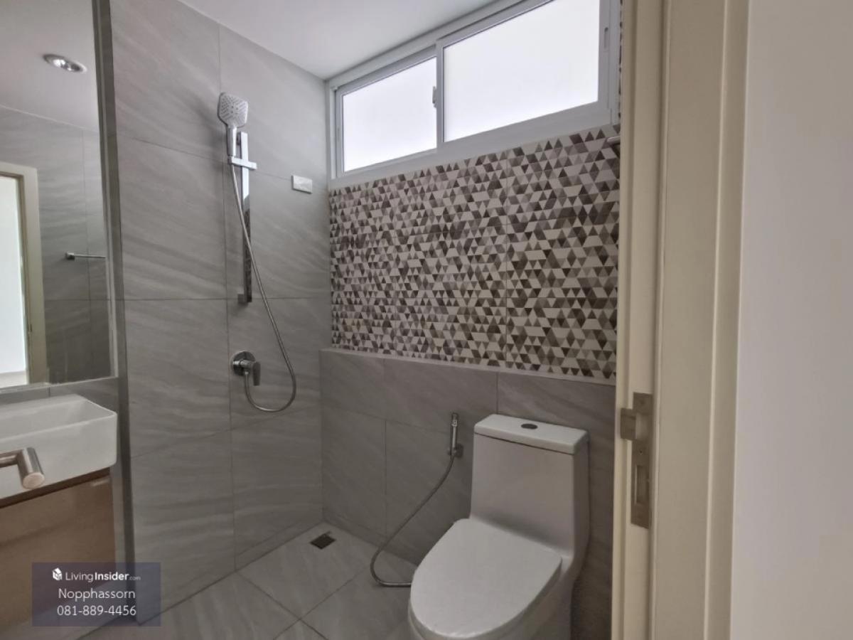 ให้เช่าเกษตร นวมินทร์ ลาดปลาเค้า : เช่าบ้านเดี่ยว ถนนรามอินทรา-เอกมัย เลียบทางด่วนรามอินทรา โครงการเนอวานา แอบโซลูท Nirvana Absolute บ้านหัวมุม ขนาดใหญ่