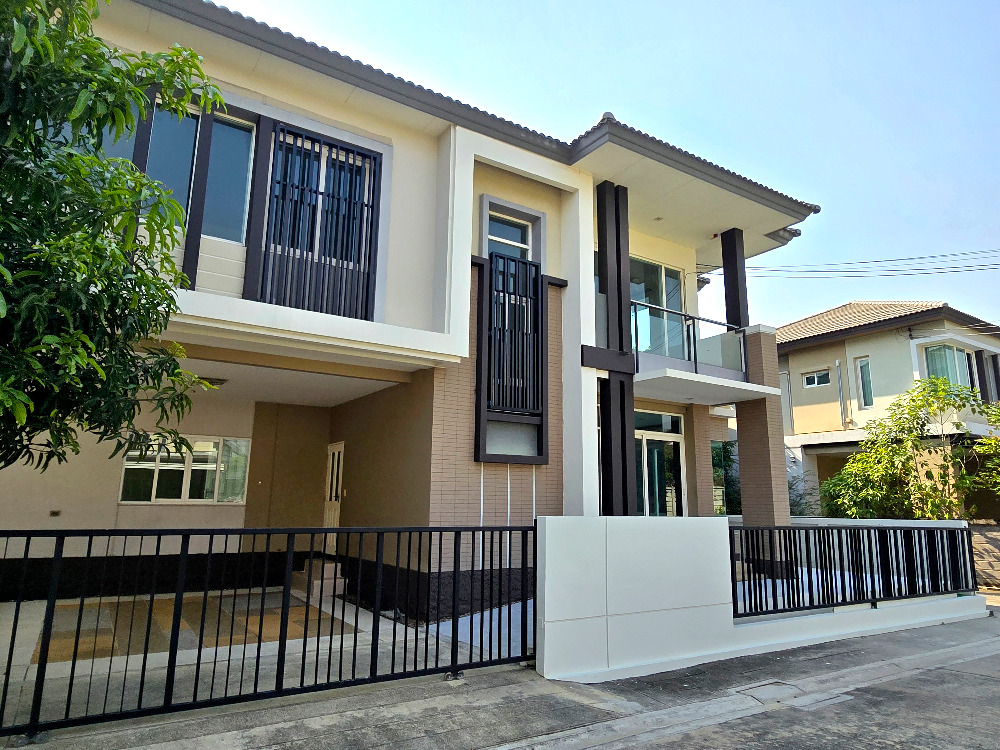 For SaleHousePinklao, Charansanitwong : Large detached house Casa Legend Ratchapruek Pinklao