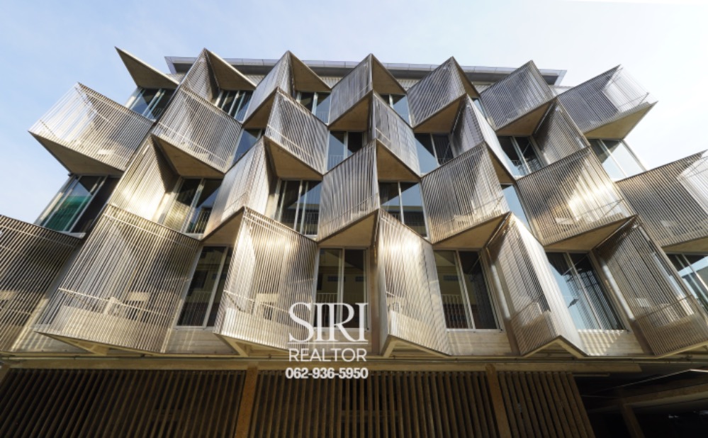 ให้เช่าอารีย์ อนุสาวรีย์ : Lomma Ari, Apartment at Soi Ari Samphan 4, Modern design of combination of concrete and metallic.