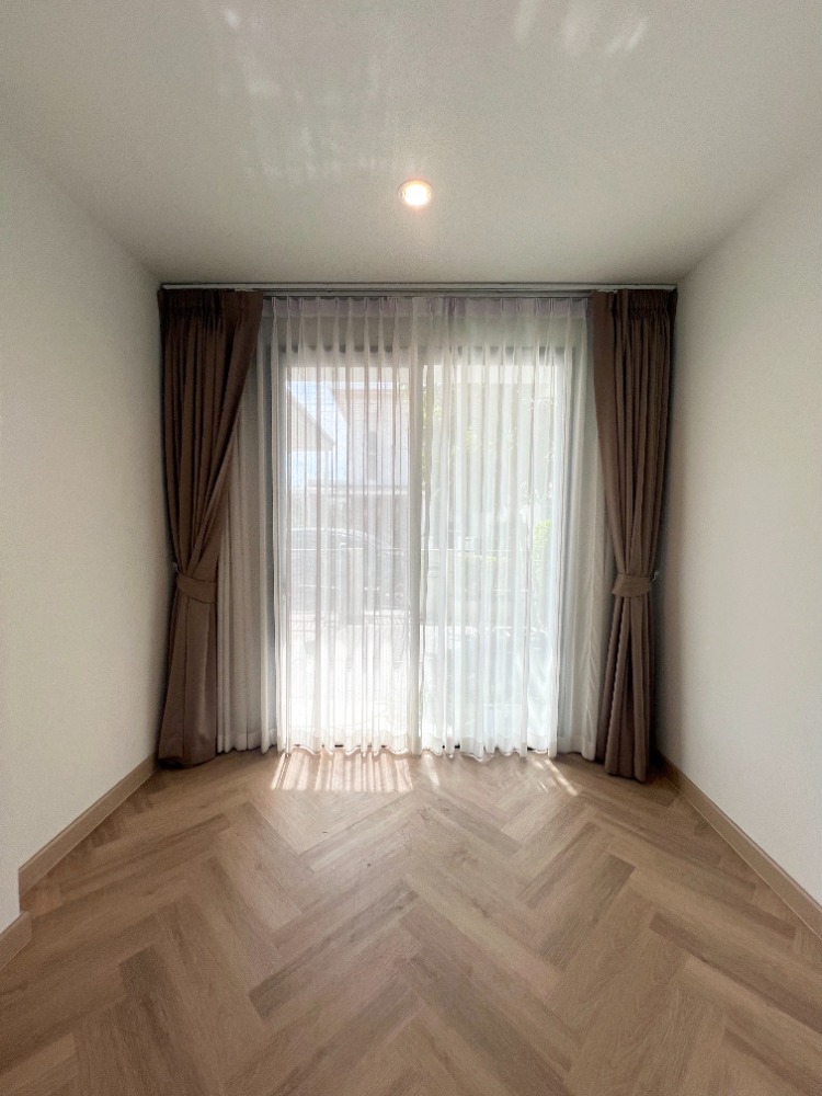 ขายบ้านบางนา แบริ่ง ลาซาล : ขาย บ้านเดี่ยว COMO Bianca (โคโม่ เบียงก้า) บางนา 50 ตร.วา 3 ห้องนอน 3 ห้องน้ำ หลังมุม สภาพใหม่มาก ใกล้เมกะบางนา