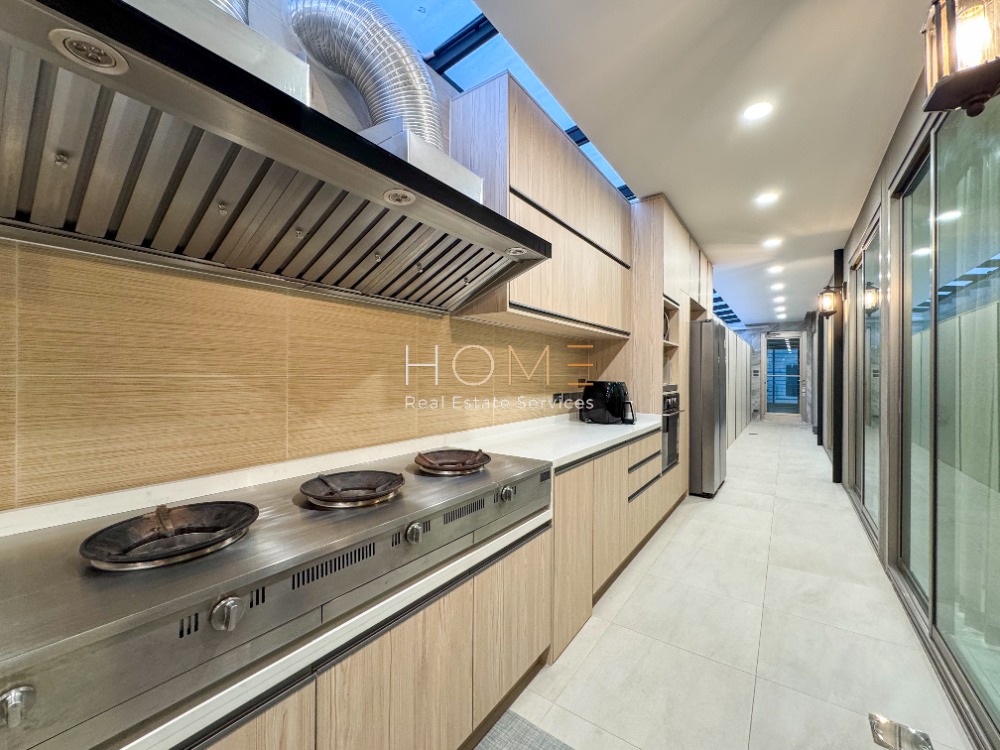 ขายบ้านลาดกระบัง สุวรรณภูมิ : เพอร์เฟค มาสเตอร์พีซ สุขุมวิท 77 / 5 ห้องนอน (ขาย), Perfect Masterpiece Sukhumvit 77 / 5 Bedrooms (SALE) AA473