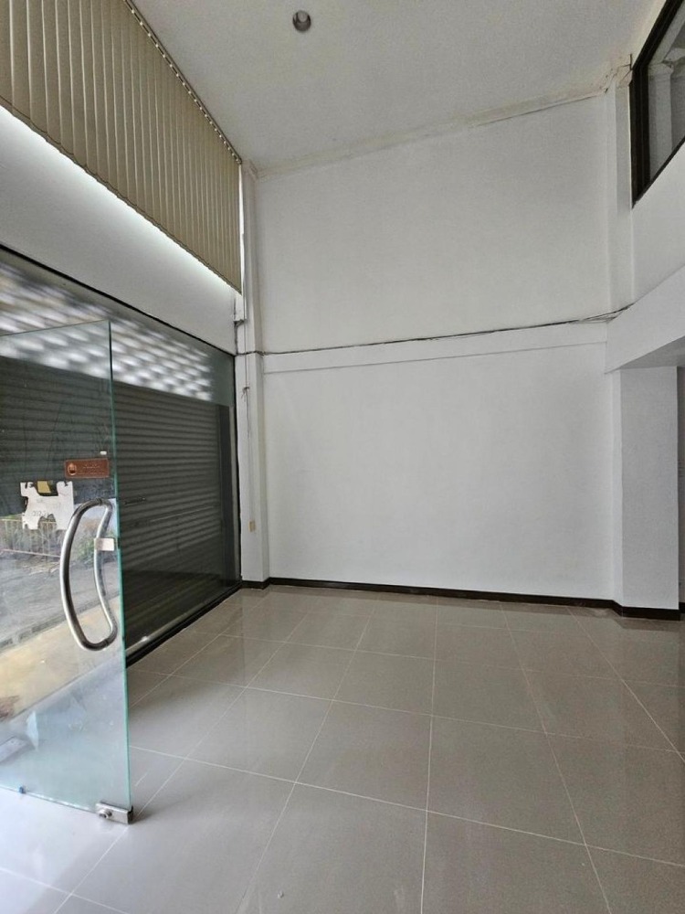 For RentShop HouseKasetsart, Ratchayothin : Rent a shophouse, commercial building, Thaworn Villa Bang Bua, Phaholyothin Road, Bang Khen