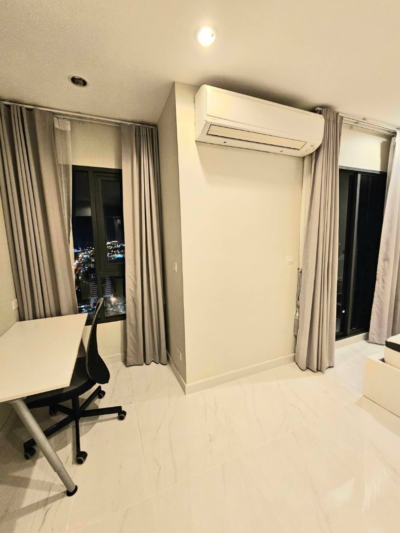 For SaleCondoSukhumvit, Asoke, Thonglor : C Ekkamai / Beautiful room, high floor, open view, best real price in the market in the heart of Ekkamai / 3 bedrooms, 3 bathrooms, 100 sq m. Call 0937890899