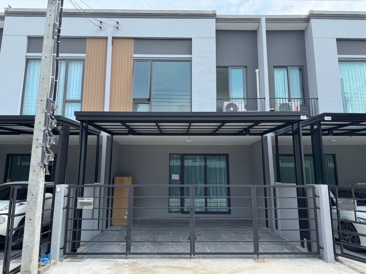 ให้เช่าทาวน์โฮมบางนา แบริ่ง ลาซาล : 🔥🚨🏡Townhome for rent ใกล้ Mega Bangna เพียง 4 นาที New house
PLENO สุขุมวิท - บางนา 2