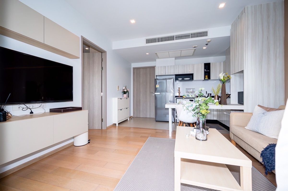 For RentCondoSukhumvit, Asoke, Thonglor : (For Rent) Avalible Now! 1 Bed 1 Bath 45 Sqm. Fully furnished with bathtub  unblock view - READY TO MOVE IN