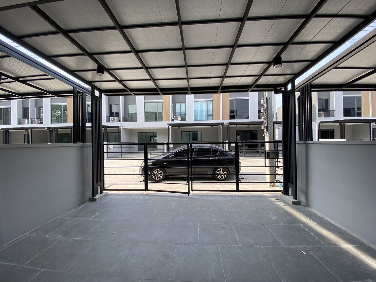 ให้เช่าทาวน์โฮมบางนา แบริ่ง ลาซาล : 🔥🚨🏡Townhome for rent ใกล้ Mega Bangna เพียง 4 นาที New house
PLENO สุขุมวิท - บางนา 2