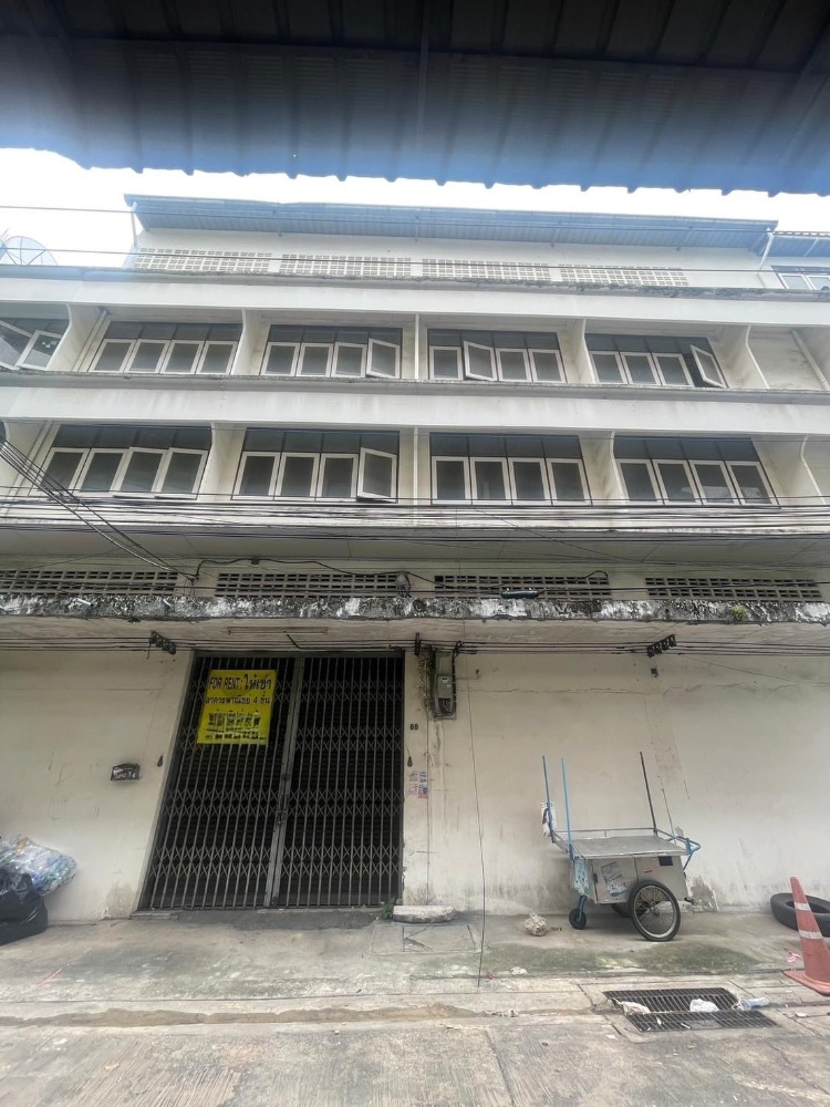 For RentShop HouseWongwianyai, Charoennakor : For rent: Commercial building, 49 sq m, Charoen Nakhon 35