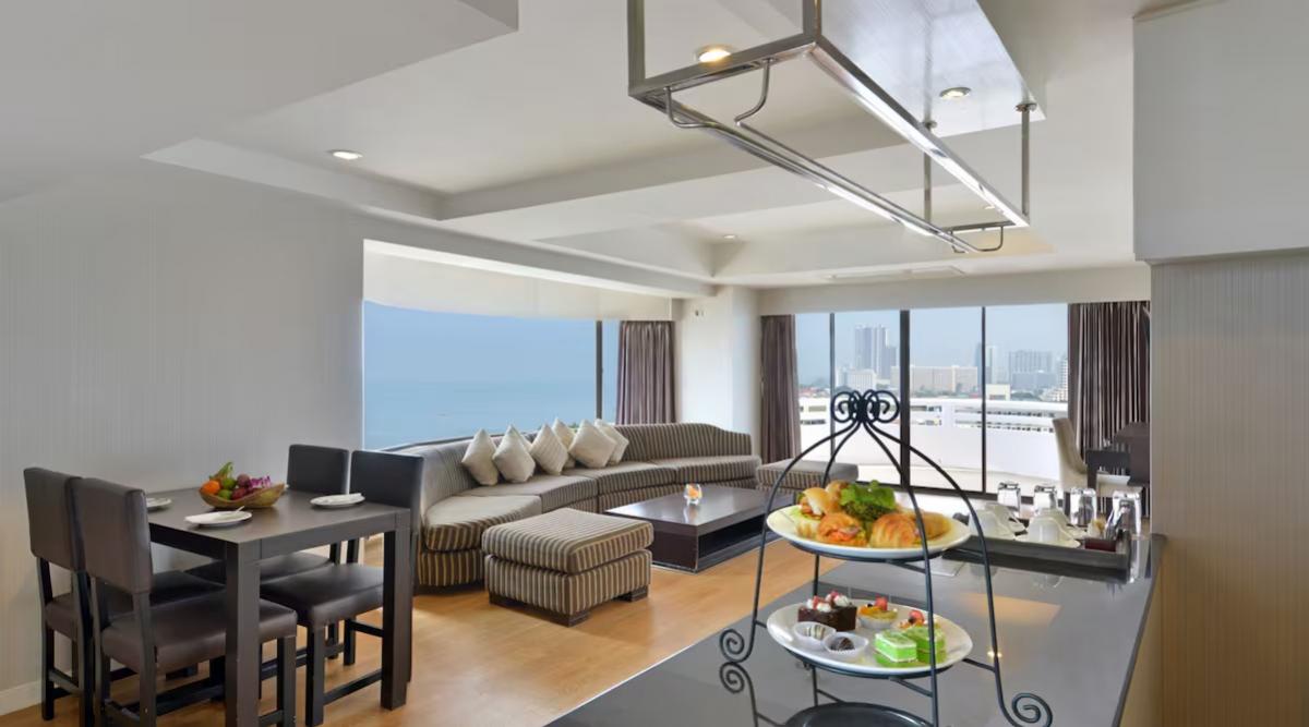 ขายกิจการโรงแรม & กิจการอพาร์ตเมนต์พัทยา บางแสน ชลบุรี สัตหีบ : 📢👇ขายโรงแรมหรูที่พัทยา 38 ชั้น ติดทะเล  หาดสะอาด ดำเนินกิจการต่อได้ ลูกค้าเต็มตลอด