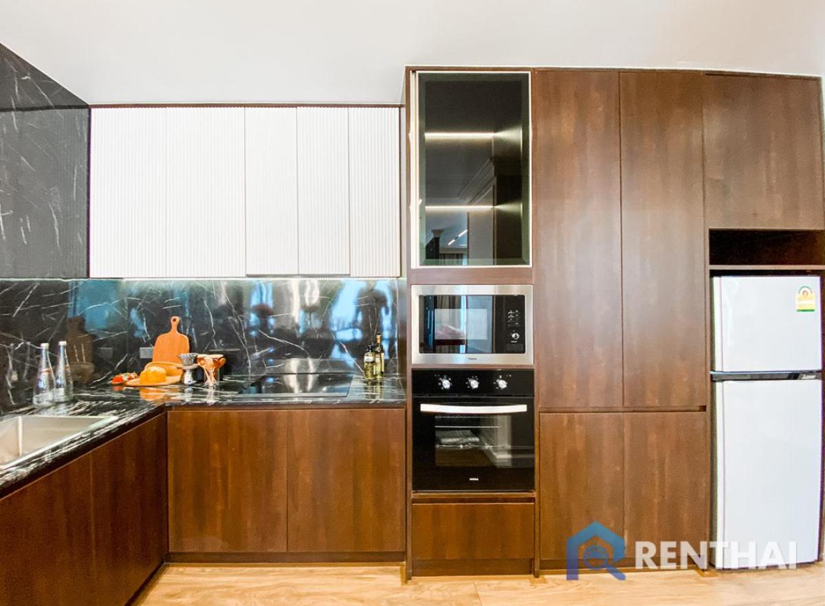 ขายคอนโดภูเก็ต : สำหรับ ขาย คอนโด 2 ห้องนอน ที่ Hennessy Residence